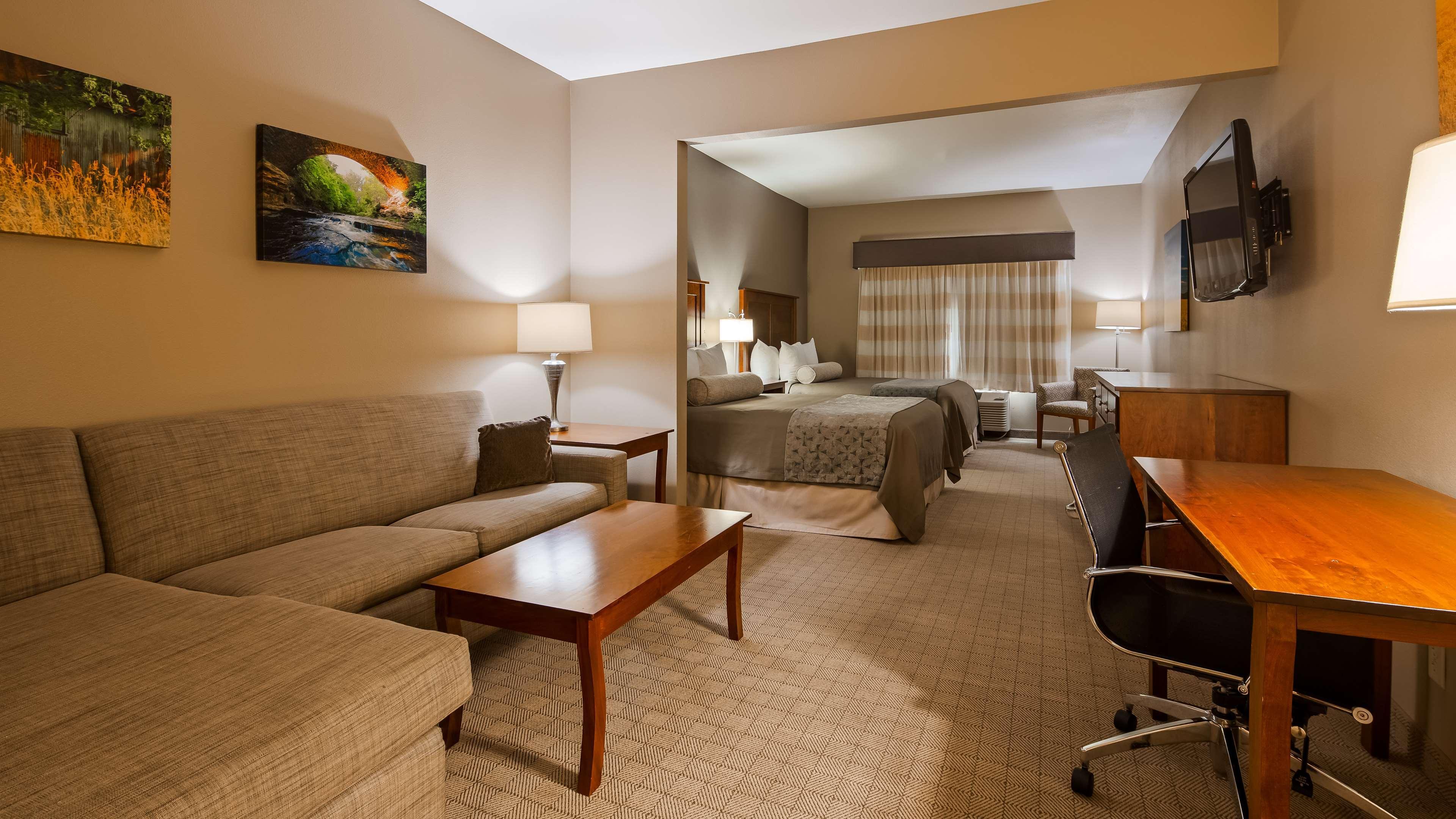 Best Western Plus Green Mill Village Hotel & Suites Arcola Kültér fotó