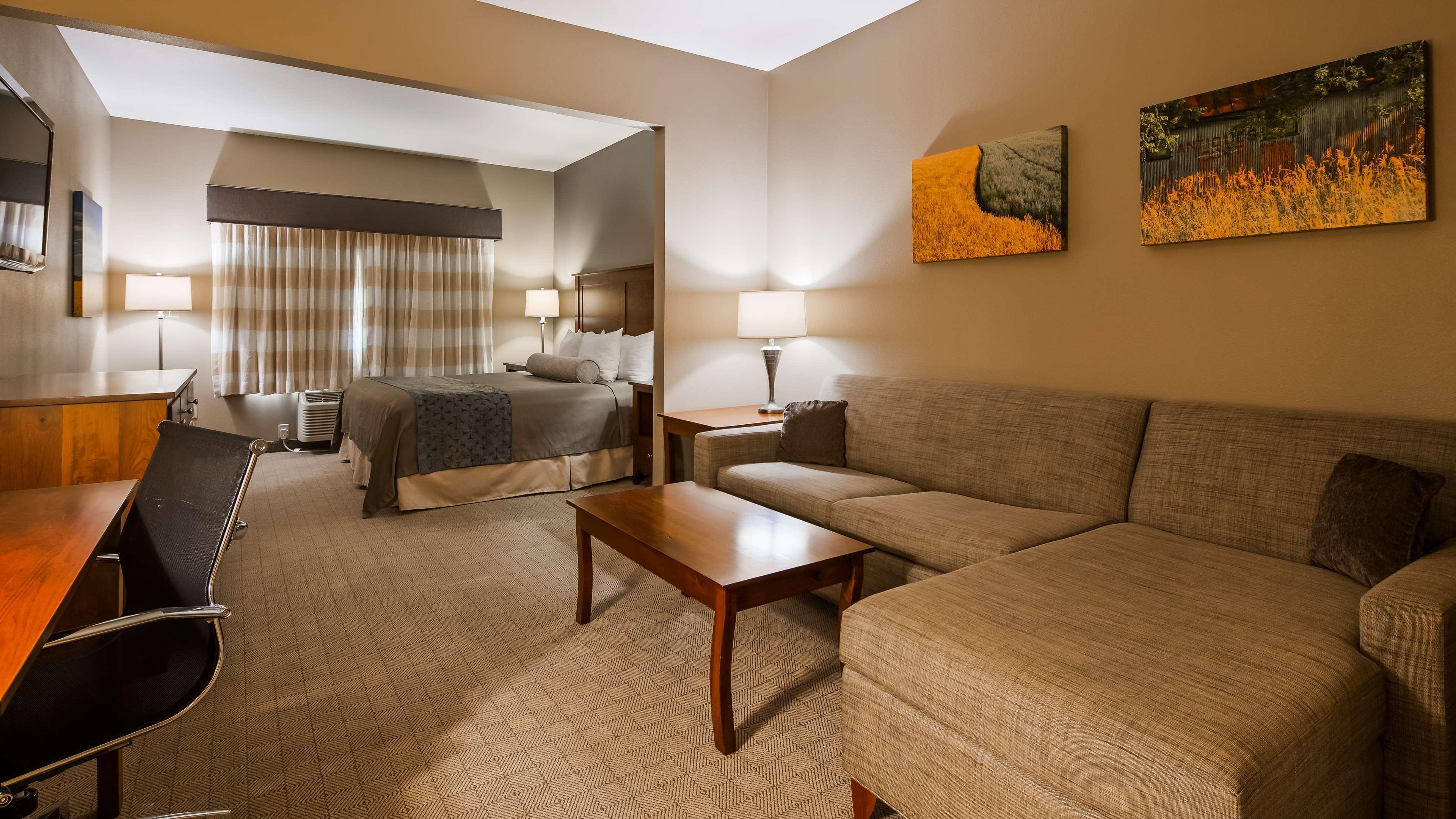 Best Western Plus Green Mill Village Hotel & Suites Arcola Kültér fotó