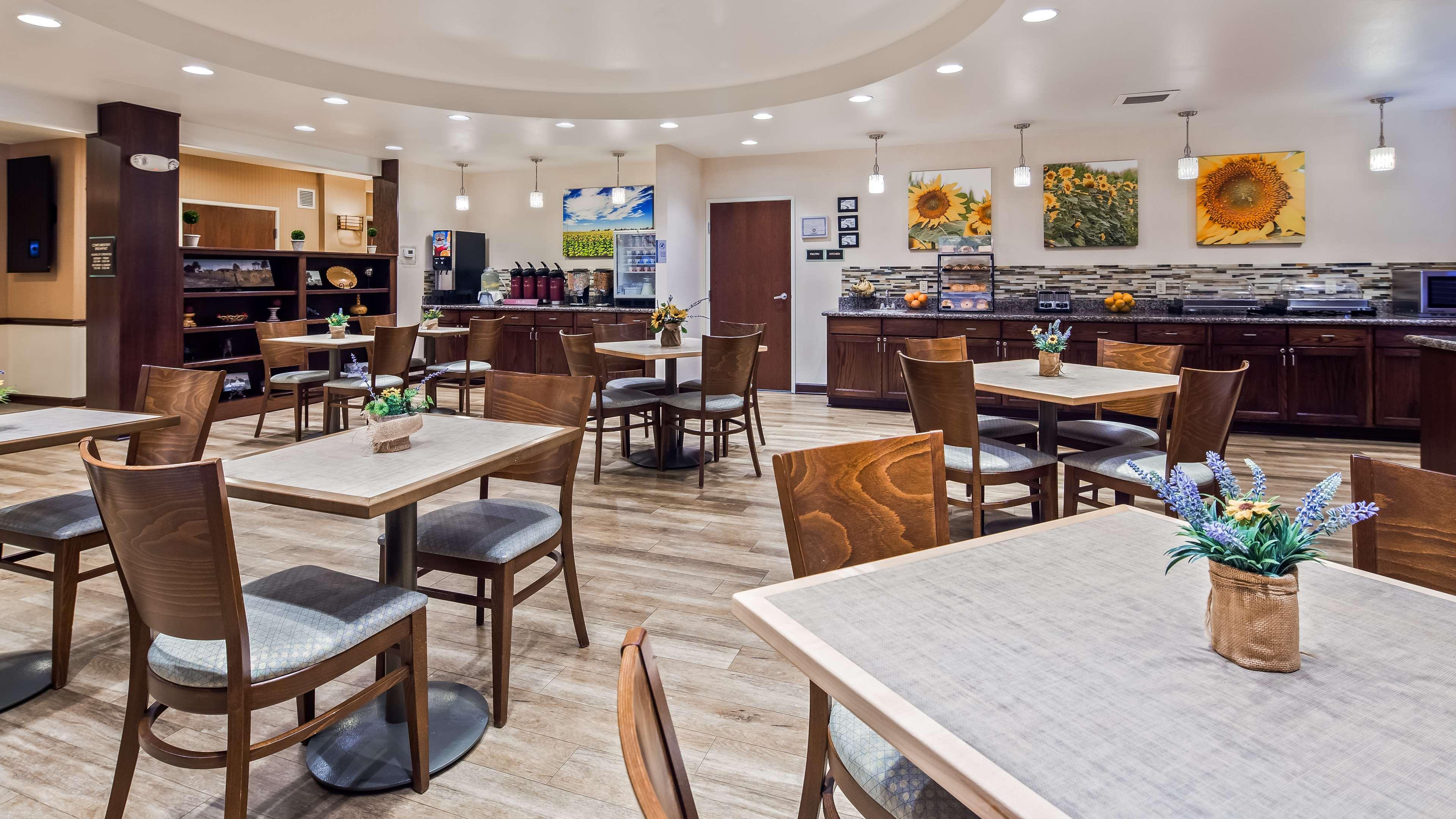 Best Western Plus Green Mill Village Hotel & Suites Arcola Kültér fotó