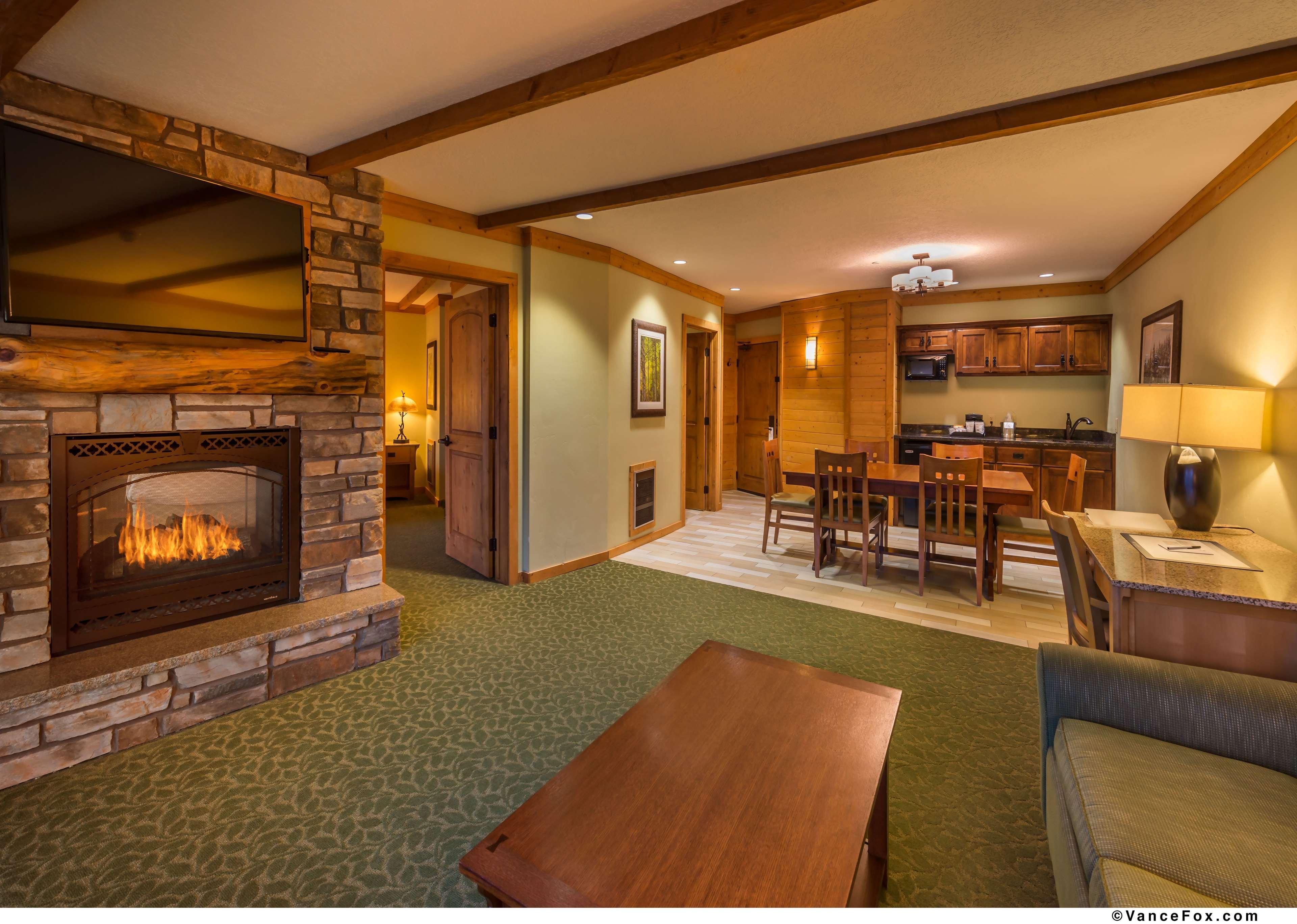 Best Western Plus Green Mill Village Hotel & Suites Arcola Kültér fotó