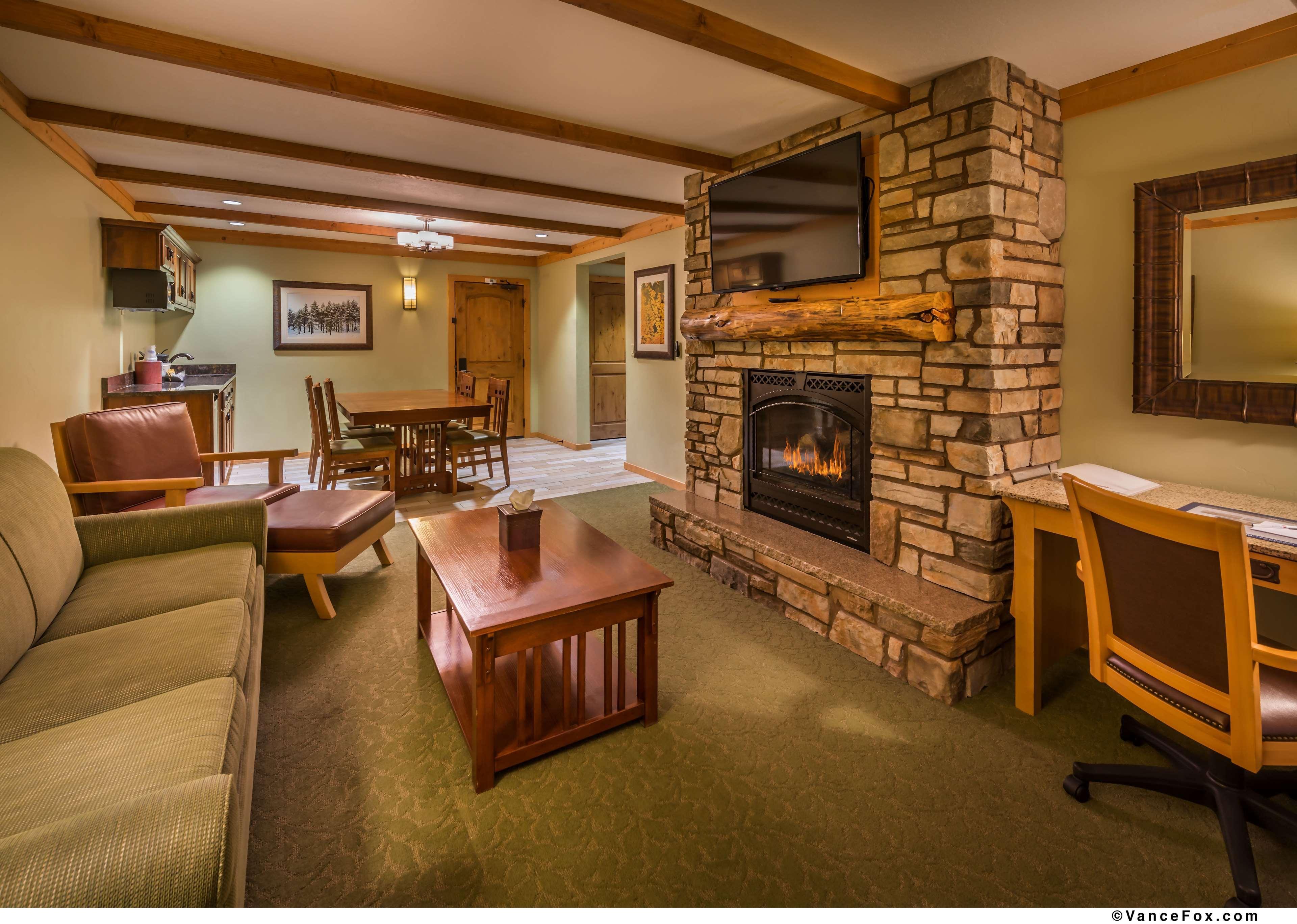 Best Western Plus Green Mill Village Hotel & Suites Arcola Kültér fotó
