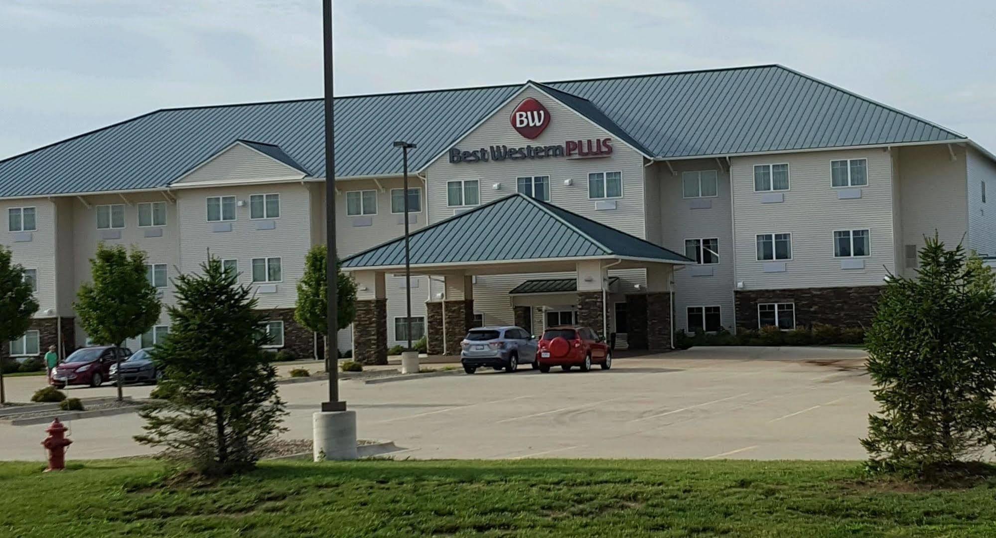 Best Western Plus Green Mill Village Hotel & Suites Arcola Kültér fotó